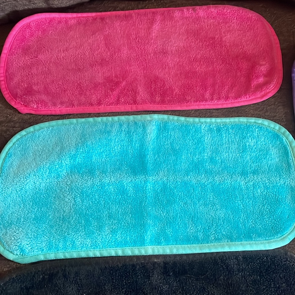 New Without Tags~Set Of 5 Multicolored Large Re~Useable Facial Wash Cloths - Picture 3 of 6